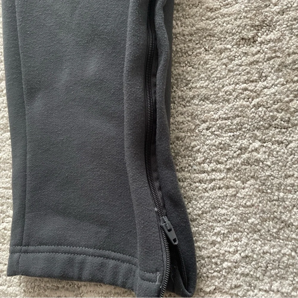 adidas Essentials Fleece Regular Tapered Pants Sweatpants Men’s Size XL Gray